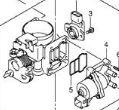 13400-84E02 Motor gasspjeld original for Suzuki oppstilt mot hvit bakgrunn