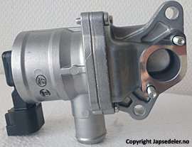 14845AA220 Manifold luftpumpe ventil original for Subaru oppstilt mot hvit bakgrunn