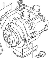 15200-M86J0 Innsprøytningspumpe original for Suzuki oppstilt mot hvit bakgrunn