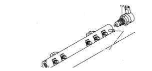 15730-M86J0 Innsprøytnings rail original for Suzuki oppstilt mot hvit bakgrunn