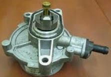 28810-2A101 Motor manifold vacuum pumpe for Kia oppstilt mot hvit bakgrunn