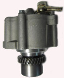 29300-67020 Motor vacuum pumpe orginal for Toyota oppstilt mot hvit bakgrunn