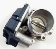 35100-2A900 Motor manifold gasspjeld ventil for Kia oppstilt mot hvit bakgrunn