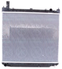 16400-5B331 Kjøling radiator man gir for Toyota oppstilt mot hvit bakgrunn