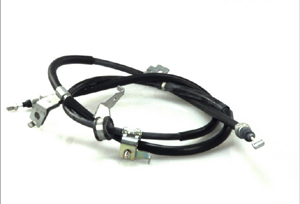 C236-44-420D Bremsekabel parkering venstre for Mazda oppstilt mot hvit bakgrunn