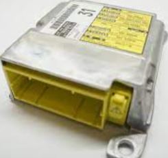 89170-60451 Sensor airbag for Toyota oppstilt mot hvit bakgrunn