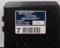 8953360270 Motor computer firehjulsdrift for Toyota oppstilt mot hvit bakgrunn