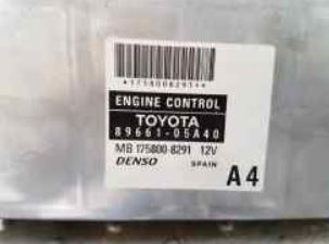 89661-05692 Computer motor for Toyota oppstilt mot hvit bakgrunn