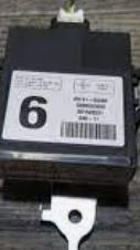 89741-05090 Dørlås mottaker trådløs elektrisk for Toyota oppstilt mot hvit bakgrunn