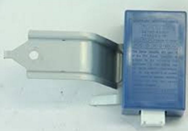 89760-60030 Sensor dekktrykk mottaker for Toyota oppstilt mot hvit bakgrunn
