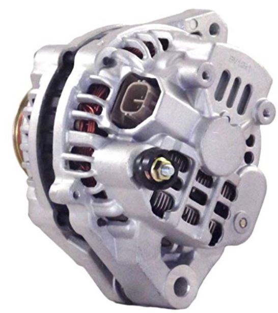 31100-PLM-A02 Motor dynamo for Honda oppstilt mot hvit bakgrunn