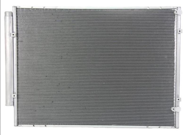 88460-48061 Kjøling klima radiator A/C for Lexus oppstilt mot hvit bakgrunn
