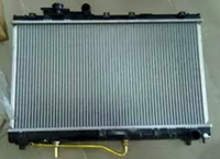 88460-06140 Kjøling klima radiator A/C for Toyota oppstilt mot hvit bakgrunn