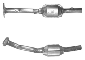 17410-21070 Eksos katalysator for Toyota oppstilt mot hvit bakgrunn