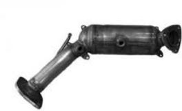 18160-RSP-E00 Eksos katalysator for Honda oppstilt mot hvit bakgrunn