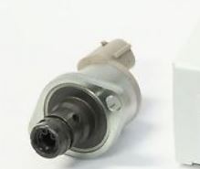 04226-0L030 Drivstoff innsprøytning SCV ventil for Toyota oppstilt mot hvit bakgrunn