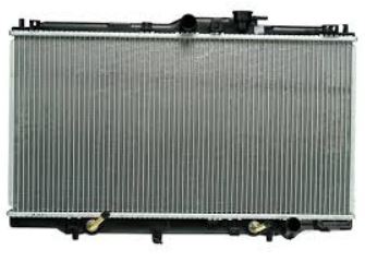 19010-RSP-G01 Motor kjøling radiator for Honda oppstilt mot hvit bakgrunn